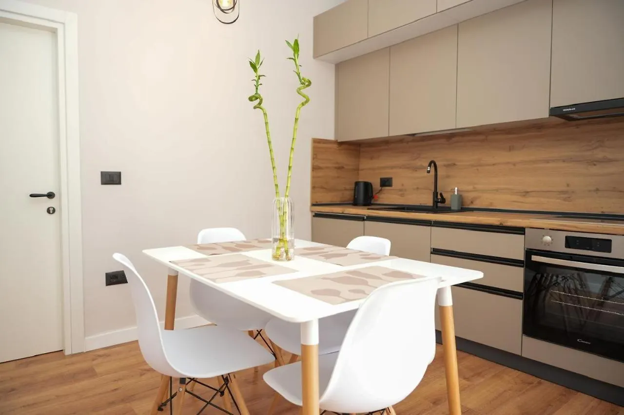 Bougainvilla Apartments 티라나 알바니아